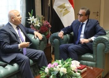 الصحة والنقل يطوران منظومة الإمداد الدوائي ويعززان الدعم الإنساني