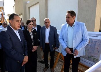 مدبولي: إنشاء 17 تجمعاً تنموياً و6047 بيتاً بدوياً بسيناء