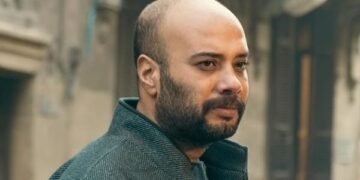 حاتم صلاح يتلقى عزاء والده اليوم بمسجد الرحمن الرحيم