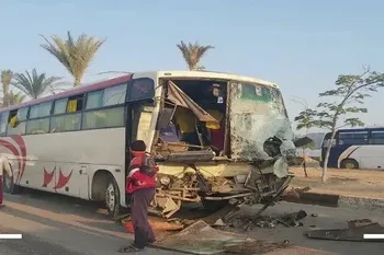 إصابة 18 طالبًا جامعيًا بانقلاب أتوبيس على الطريق الصحراوي بالمنيا