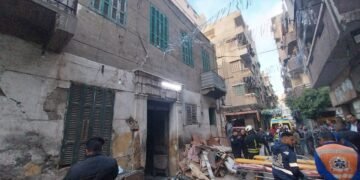 3 وفيات و3 مصابين في انهيار سقف عقار بالإسكندرية