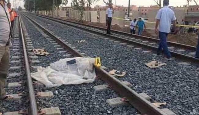 مصرع شابين دهسًا أسفل قطار أثناء عبور السكة الحديد بأسوان
