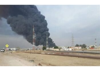 حريق في منشآت نفطية بالبصرة بعد هجوم بطائرة مسيّرة