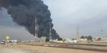حريق في منشآت نفطية بالبصرة بعد هجوم بطائرة مسيّرة