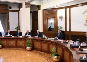 تطوير صناعة الغزل والنسيج واستغلال الأصول محور اجتماع رئيس الوزراء اليوم