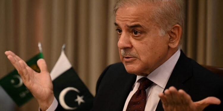 رئيس وزراء باكستان: صدمنا من حادث إطلاق نار بواشنطن