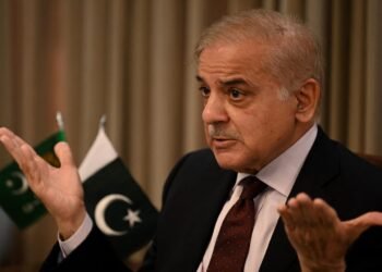 لقاءات منفصلة لوفدي إيران وأمريكا قبل بدء المحادثات