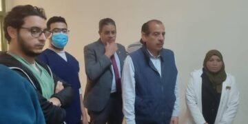 وزير الصحة يتابع تداعيات حادث المنوفية ويكلف نائبه بزيارة المصابين