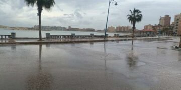 أمطار متفاوتة الشدة تضرب مطروح والأرصاد تحذر من اضطراب الملاحة البحرية