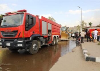 حريق ضخم يلتهم مخزن خردة بمدينة نصر والدفع بـ10 سيارات إطفاء