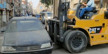 المرور يرفع 40 سيارة ودراجة متهالكة من الشوارع خلال حملة انضباطية