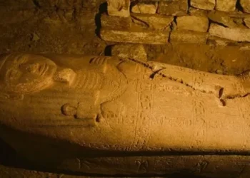 اكتشاف مقبرة رومانية ومومياوات ذهبية بالمنيا