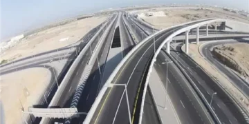 الطرق والكباري تتعاقد على مشروعات بـ243 مليون جنيه