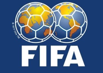 لأول مرة في التاريخ.. طاقم تحكيم مصري كامل يشارك في مونديال 2026