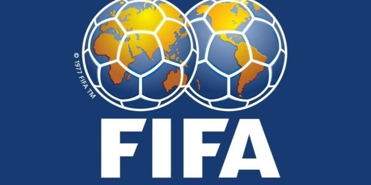 لأول مرة في التاريخ.. طاقم تحكيم مصري كامل يشارك في مونديال 2026