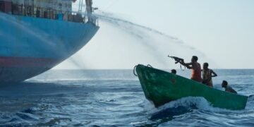 اختطاف سفينة شحن قبالة سواحل الصومال