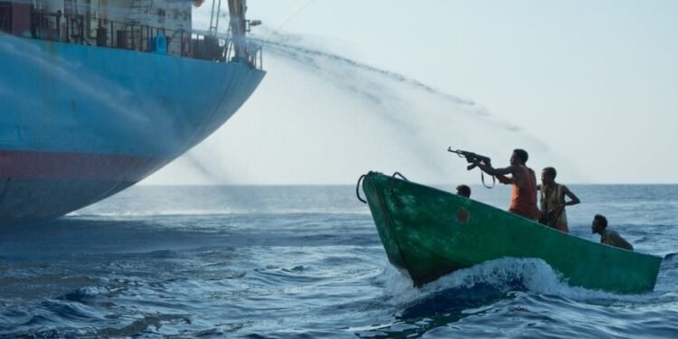 اختطاف سفينة شحن قبالة سواحل الصومال
