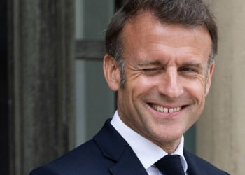 إيمانويل ماكرون يعلن اعتزاله الحياة السياسية نهائيا بعد انتهاء ولايته الثانية 2027