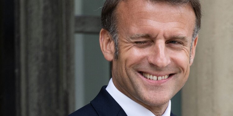 إيمانويل ماكرون يعلن اعتزاله الحياة السياسية نهائيا بعد انتهاء ولايته الثانية 2027