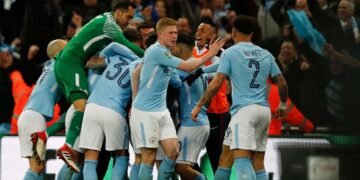 مانشستر سيتي يهزم أرسنال 2-1 في قمة الدوري الإنجليزي