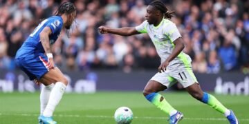 سيتي يضرب تشيلسي بثلاثية نظيفة ومرموش يكتفي بمقاعد البدلاء