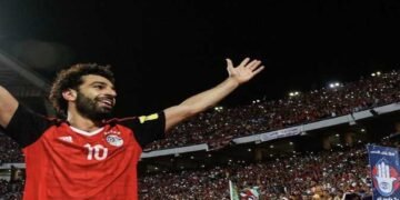 سر احتفال “تتويج الملك”.. جونز يكرم صلاح في آخر ديربي له أمام إيفرتون