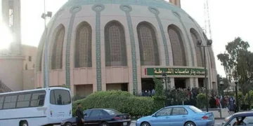 تشييع جنازة الفنانة التشكيلية زينب السجيني من مسجد الشرطة