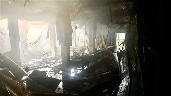 الحماية المدنية بالمنيا تسيطر على حريق هائل بمصنع “سمن” شهير  دون إصابات