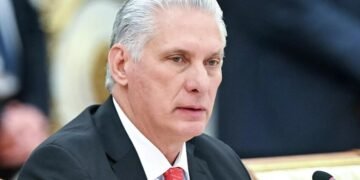 الرئيس الكوبي: سنضحي بأرواحنا لمواجهة أي عدوان عسكري أمريكي