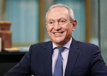 ناصف ساويرس يغلق مكتب عائلته في لندن ويغادر المملكة المتحدة نهائيا