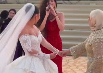 هبة قطب تحتفل بزفاف ابنتها أمام الأهرامات