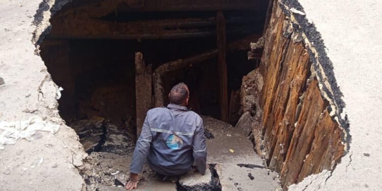 هبوط أرضي مفاجئ بشارع حسنين دسوقي في حدائق المعادي