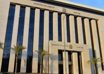 وزارة العمل تنجح في تقنين أوضاع العمالة المصرية بدولة لبنان