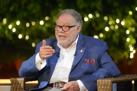 يحيى الفخراني: طبيب عشق الفن