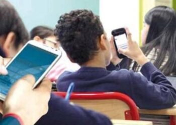 إلغاء امتحانات طالب بالهرم ثبت استخدامه المحمول داخل دورة مياه المدرسة