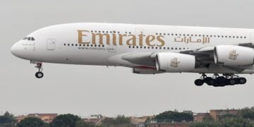 الطيران المدني الإماراتي: عودة الملاحة الجوية لطبيعتها ورفع الإجراءات الاحترازية