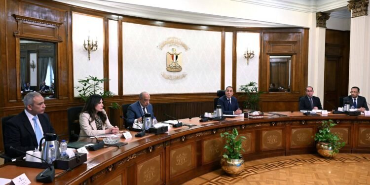 رئيس الوزراء: استراتيجية وطنية لتنظيم إنشاء مراكز البيانات في مصر