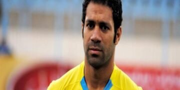 إصابة حسنى عبد ربه أثناء ذبح الأضحية وخياطة يده اليسرى 15 غرزة