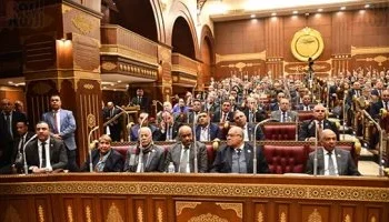 نائب: توجيهات الرئيس تعكس التزام الدولة بحماية العمال وتحسين أوضاعهم المعيشية