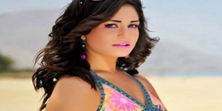 منة فضالي تكشف تفاصيل سرقة خادمتها الأجنبية