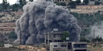 تصعيد جديد جنوب غزة.. استشهاد فلسطيني وقصف مكثف يستهدف رفح وخان يونس