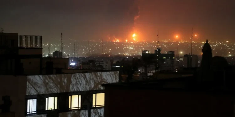 الجيش الأمريكي يشن ضربات جديدة على موقع عسكري في إيران