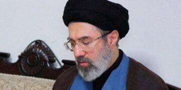 إسرائيل: رفض المرشد الإيراني يهدد بإفشال الاتفاق ويُعقد موقف ترامب