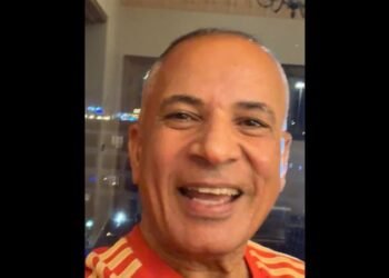 أحمد موسى بتيشرت الأهلي: الزمالك مجاش