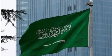 50 ألف ريال.. عقوبات على الوافدين المتأخرين في مغادرة السعودية