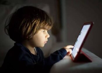 مشروع قانون جديد يقترح إنشاء صندوق لتقديم الدعم النفسي للأطفال ضحايا الانتهاكات الإلكترونية