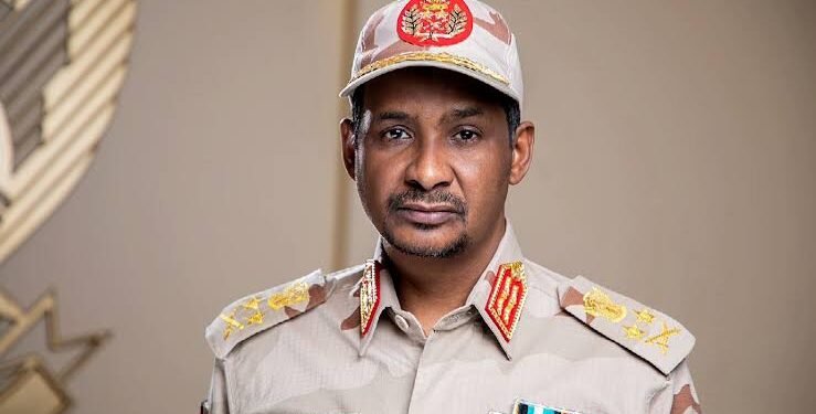 حميدتي مصاب وشقيقه يستعد لتسليم نفسه قريبًا.. منشق عن الدعم السريع يفجر مفاجأة
