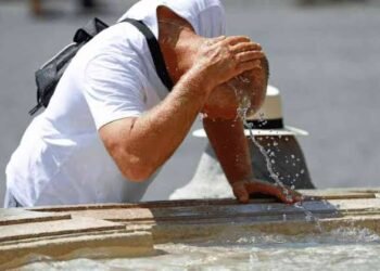 موجة حر تاريخية تضرب أوروبا مبكرًا وتخلف وفيات وتحذيرات عاجلة