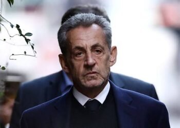 ليبيا تطالب الرئيس الفرنسي الأسبق بدفع تعويضات تصل إلى 10 ملايين يورو