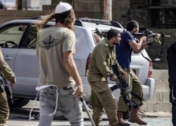 اقتحامات وحرق أراضٍ واعتداءات على المواطنين في الضفة والقدس